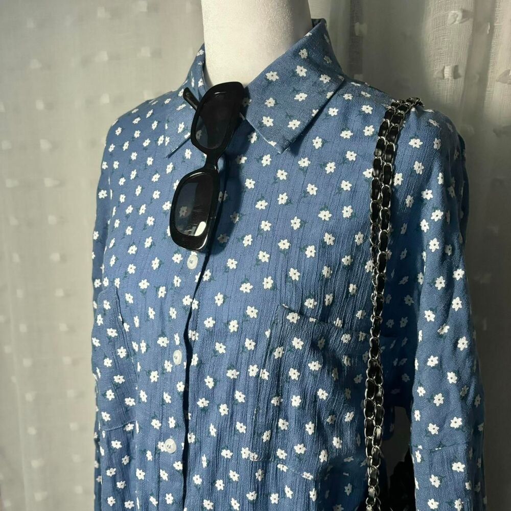 Women's Floral Blue Button Up Shirt - Picture 2 of 8